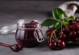Višňová omáčka k masu Višňová omáčka k masu